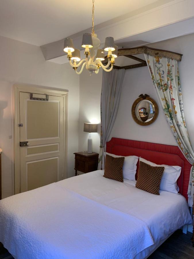 La Grenouille Noire Otel Marcillat-en-Combraille Dış mekan fotoğraf