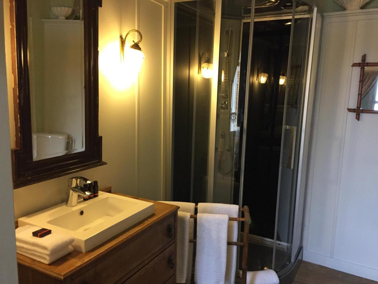 La Grenouille Noire Otel Marcillat-en-Combraille Dış mekan fotoğraf
